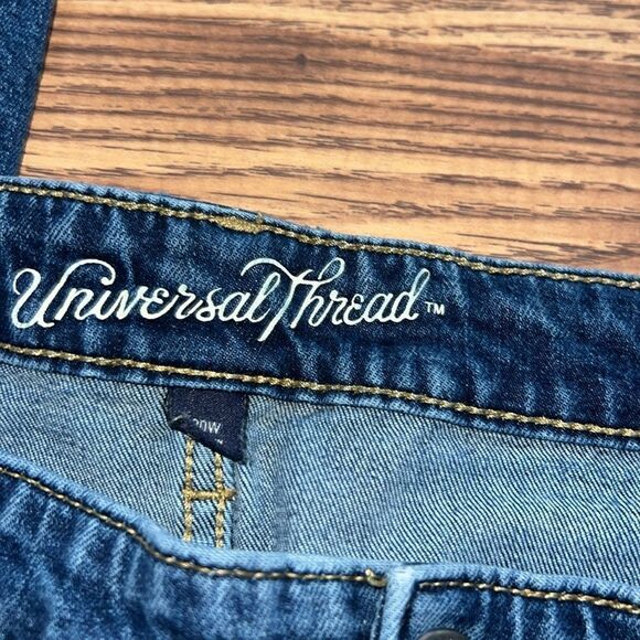 Universal Thread jeans - Picture 2 of 3
